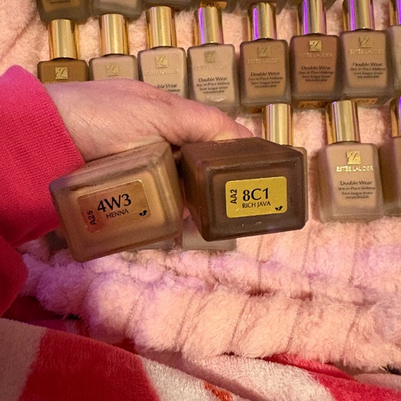 Estée Lauder Double Wear Stay-in-Place Liquid Foundation Assorted Shades - Picture 2 of 16